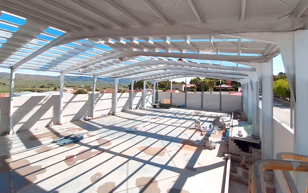 Vista del interior de una nave en construcción